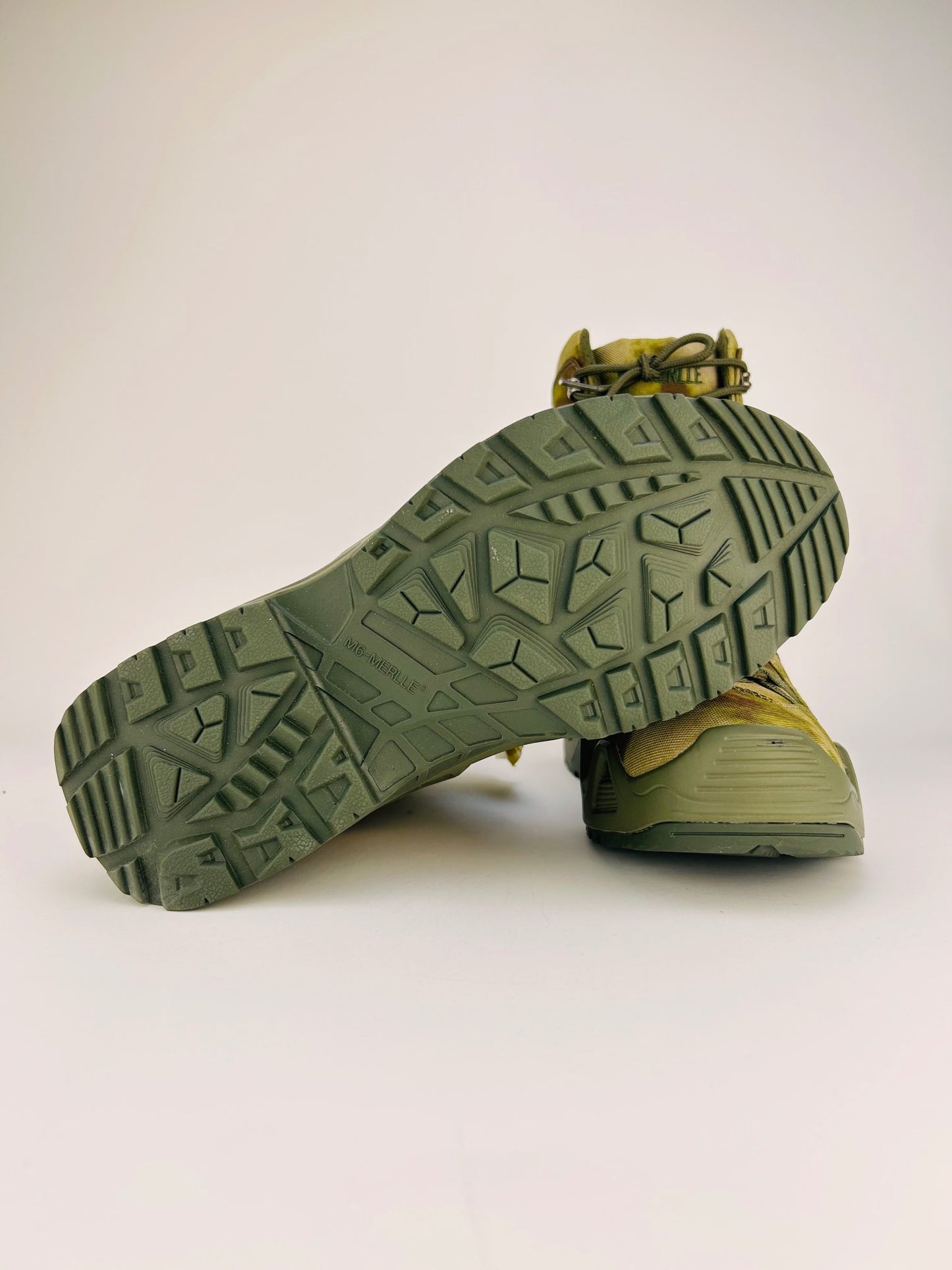 shoes for hiking,best hiking footwear,hiking footwear,hiking boots for snow,winter hiking shoes,
Camp shoes, shoes for camping,trail hiking shoes, best shoes for camping,