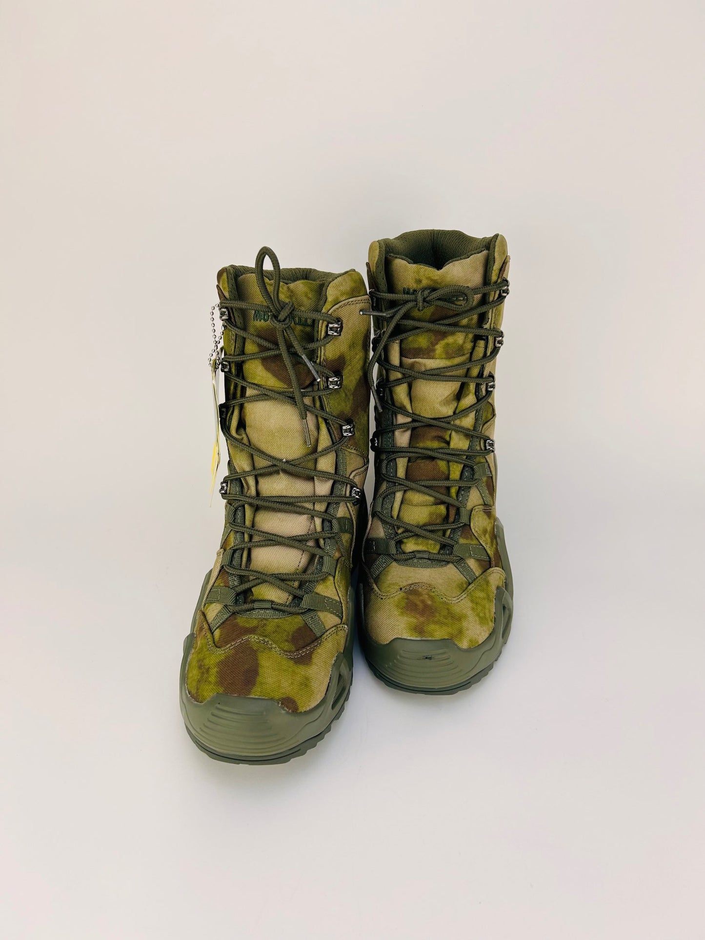 shoes for hiking,best hiking footwear,hiking footwear,hiking boots for snow,winter hiking shoes,
Camp shoes, shoes for camping,trail hiking shoes, best shoes for camping,