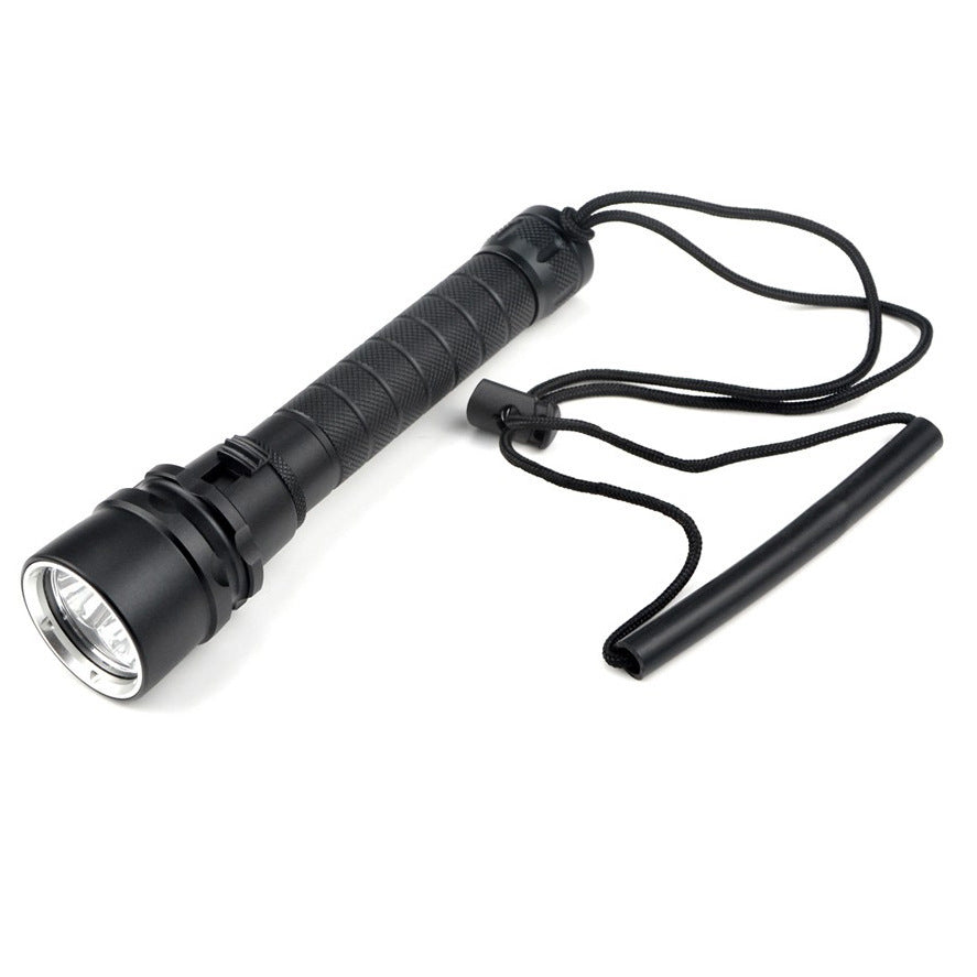 Aluminum alloy strong light rechargeable deep-diving flashlight