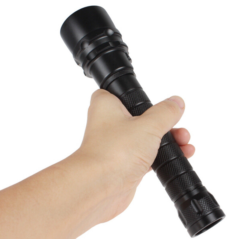 Aluminum alloy strong light rechargeable deep-diving flashlight